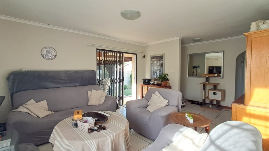 3 Bedroom Property for Sale in Zoo Park Western Cape